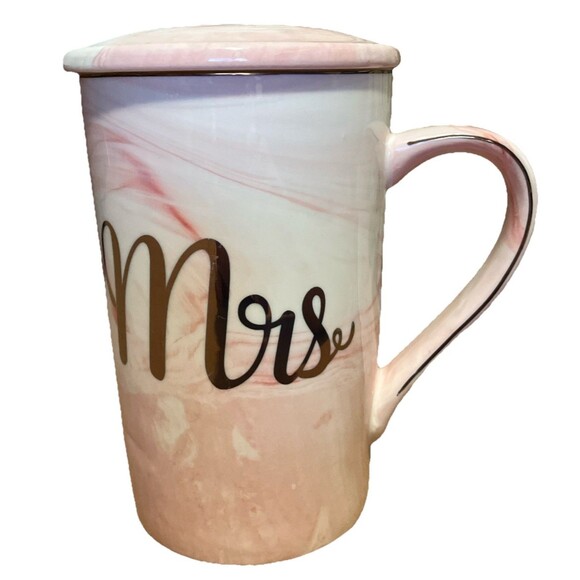 Pink Swirl Ceramic Mug, says “MRS” With Cover And Gold trim, Wifey - Picture 1 of 16